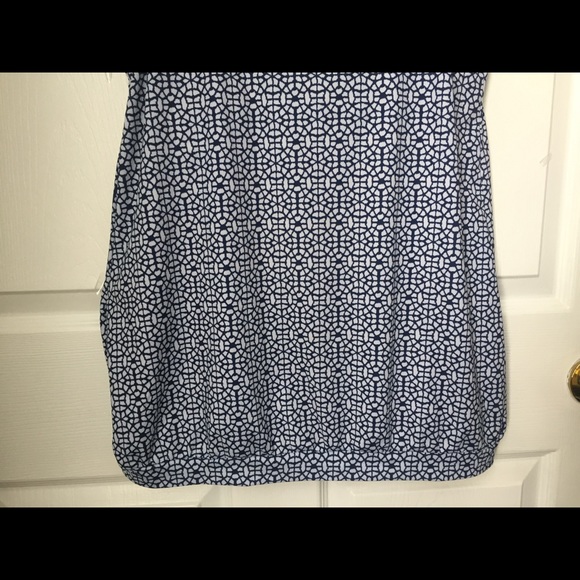 Joe Fresh Bubble Workout Tank with built in bra - Picture 5 of 7